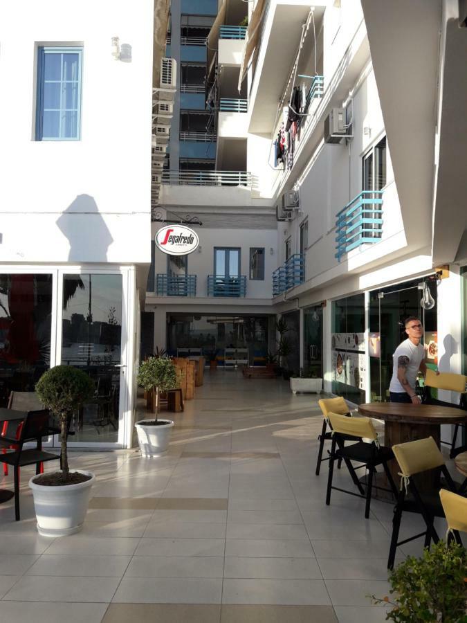 Meni'S Family Apartament Sarandë Exterior foto